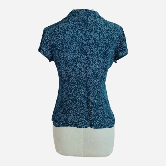 Women Shirt PETITE SOPHISTICATE Black Green Silk Blouse Short Sleeve Button Top - Picture 4 of 6